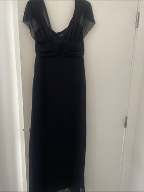 Elegant Black Chiffon Maxi Dress with Sheer Cap Sleeves